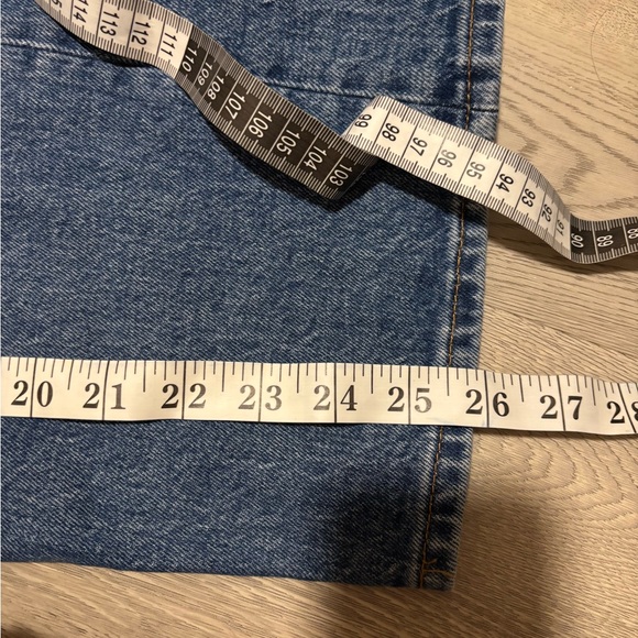 Levi’s Premium Ribcage Straight Women’s Jeans, Size 27 Medium Wash - Picture 4 of 9